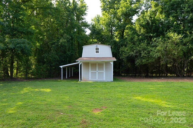 Building Photo - 500 Kirby Ln