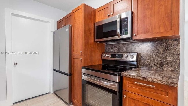 Building Photo - 630 SW 28th Dr