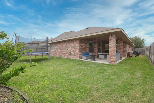 Building Photo - 17203 Fable Springs Ln