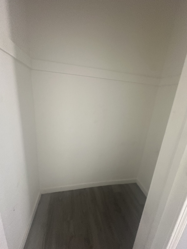 Building Photo - 2056 W 95th St