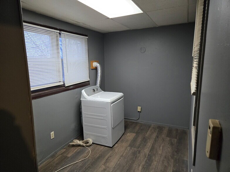 Building Photo - 10508 S Maryland Ave