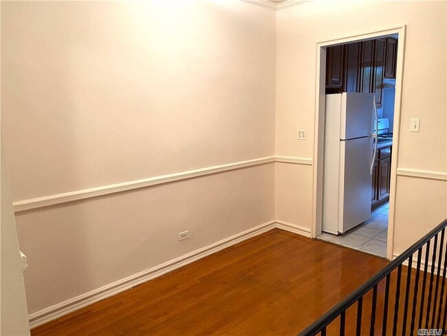 Building Photo - 68-38 Yellowstone Blvd