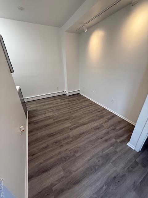 Building Photo - 2 Church St