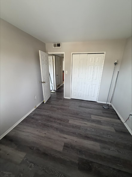 Building Photo - 568 Wilson Bridge Dr