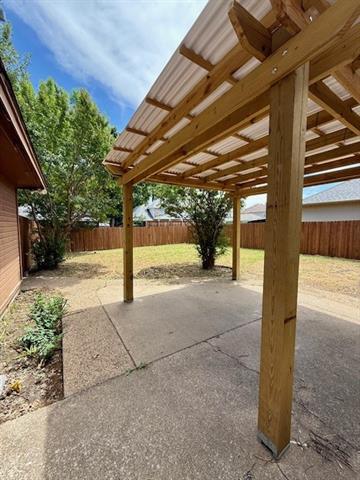 Building Photo - 646 Autumn Oaks Dr