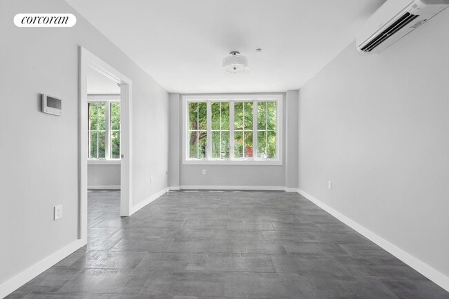 Building Photo - 183 Devoe St