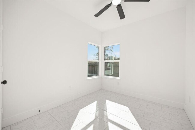 Building Photo - 4814 Wilmington St