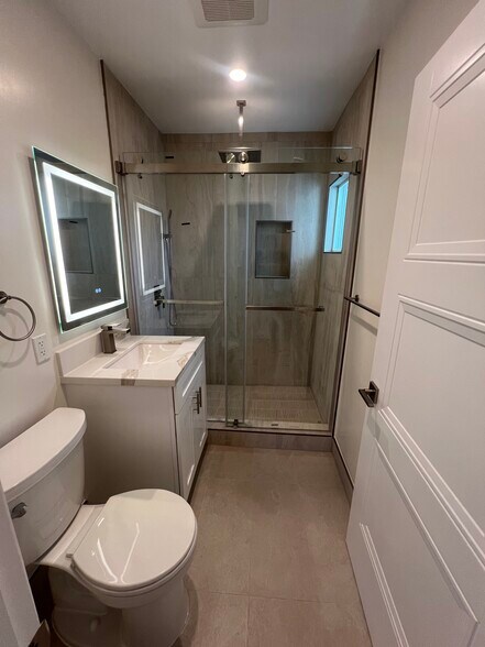 Building Photo - 11353 Kenney St