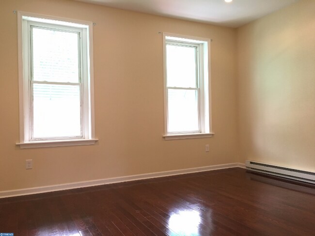 Building Photo - 1708 Mifflin St