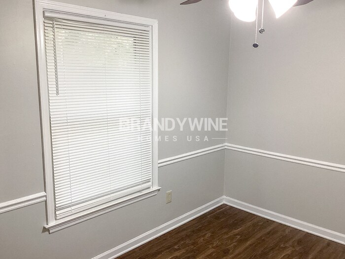 Building Photo - 8421 Timberlake Dr