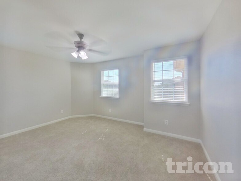 Building Photo - 6173 Chalk Hollow Dr