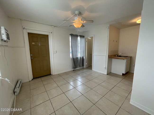 Building Photo - 3226 S Atlantic Ave