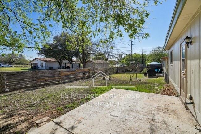 Building Photo - 6607 Cherryleaf St