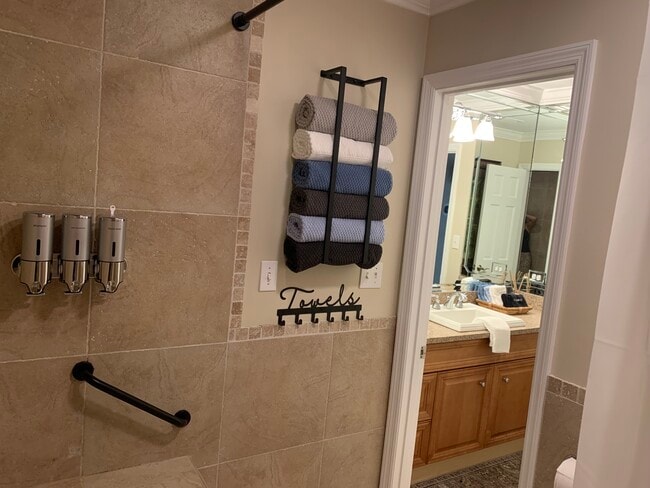 Building Photo - 794 Spring Lake Dr