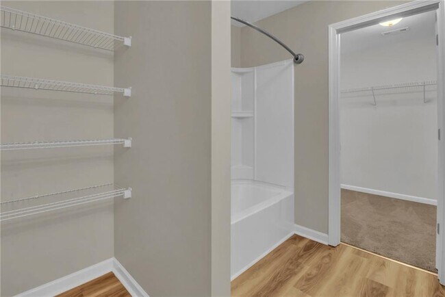 Building Photo - 749 Scotland Dr