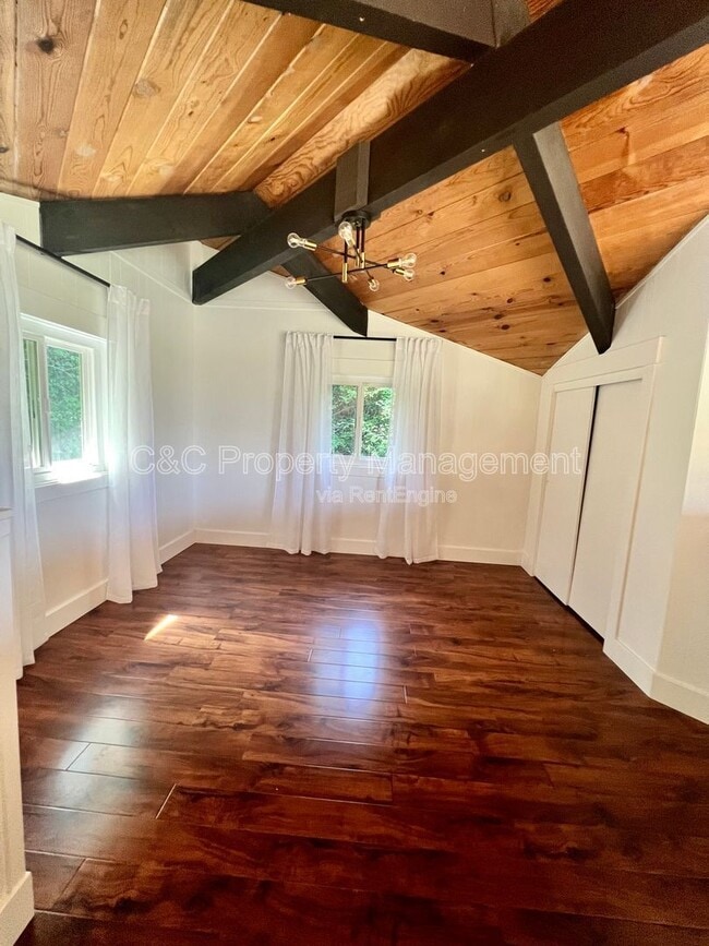 Building Photo - 766 Loma Prieta Dr