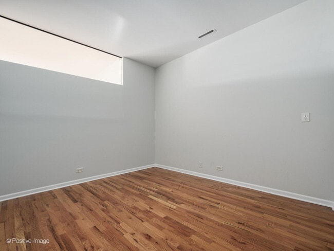 Building Photo - 2225 W Wabansia Ave