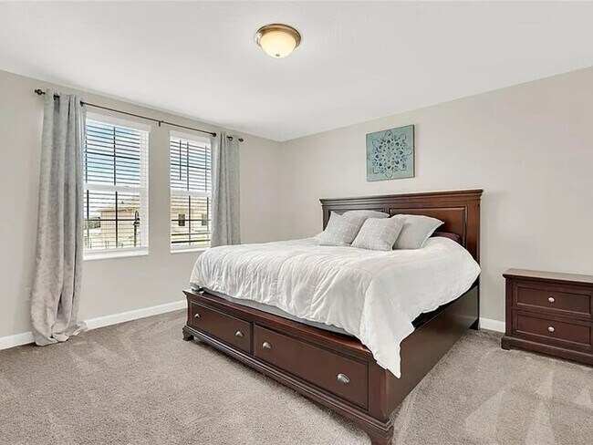 Building Photo - 11932 Satire St