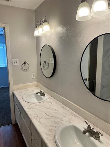 Building Photo - 2705 Wimbledon Ct