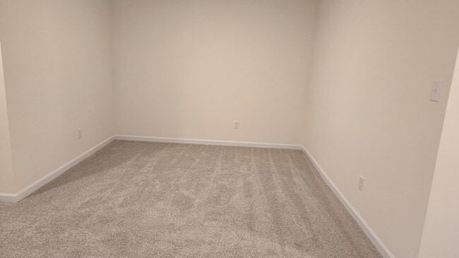 Building Photo - 425 Sunset Hollow Drive