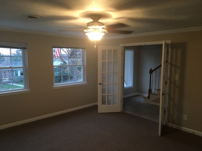 Building Photo - FANTASTIC FAMILY HOME! GREAT LOCATION!