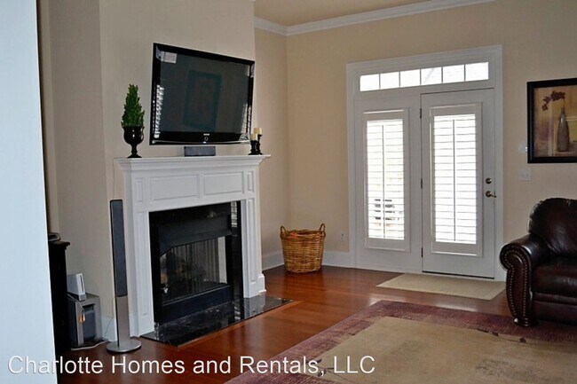 Building Photo - 3 br, 2.5 bath House - 8308 Indigo Row