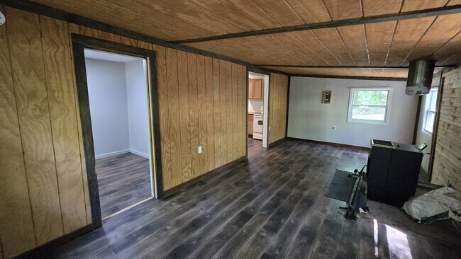 Building Photo - 14690 W Pine Lake Rd