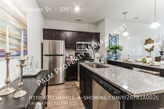 Building Photo - 1032 Mohawk St