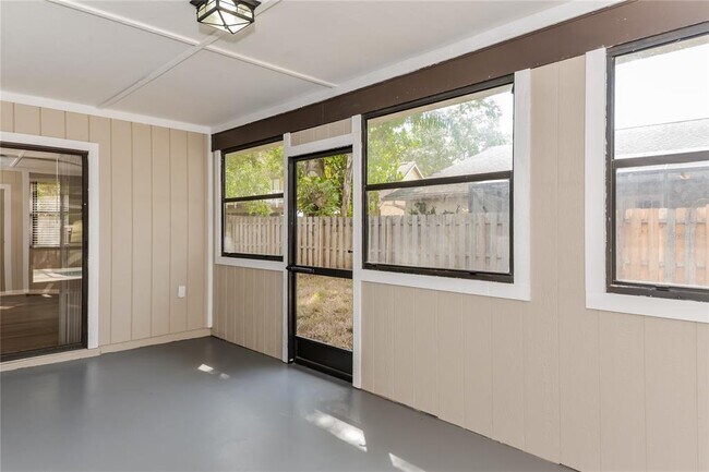 Building Photo - 8416 Cypress Lake Cir