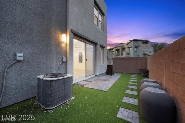 Building Photo - 11325 Gravitation Dr
