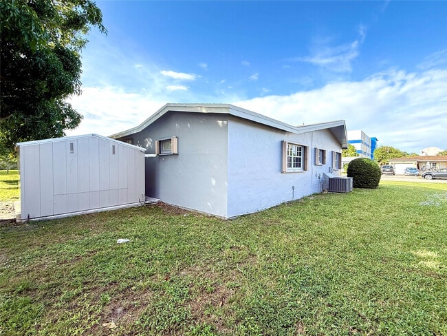 Building Photo - 4190 NW 45th St