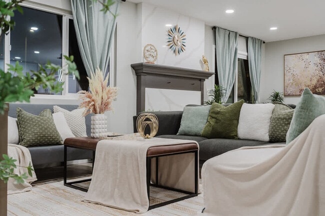 Building Photo - 9827 San Diego St