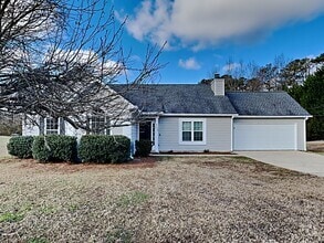 Building Photo - 215 Shamrock Way