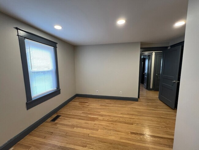 Building Photo - 2801 Lascassas Pike