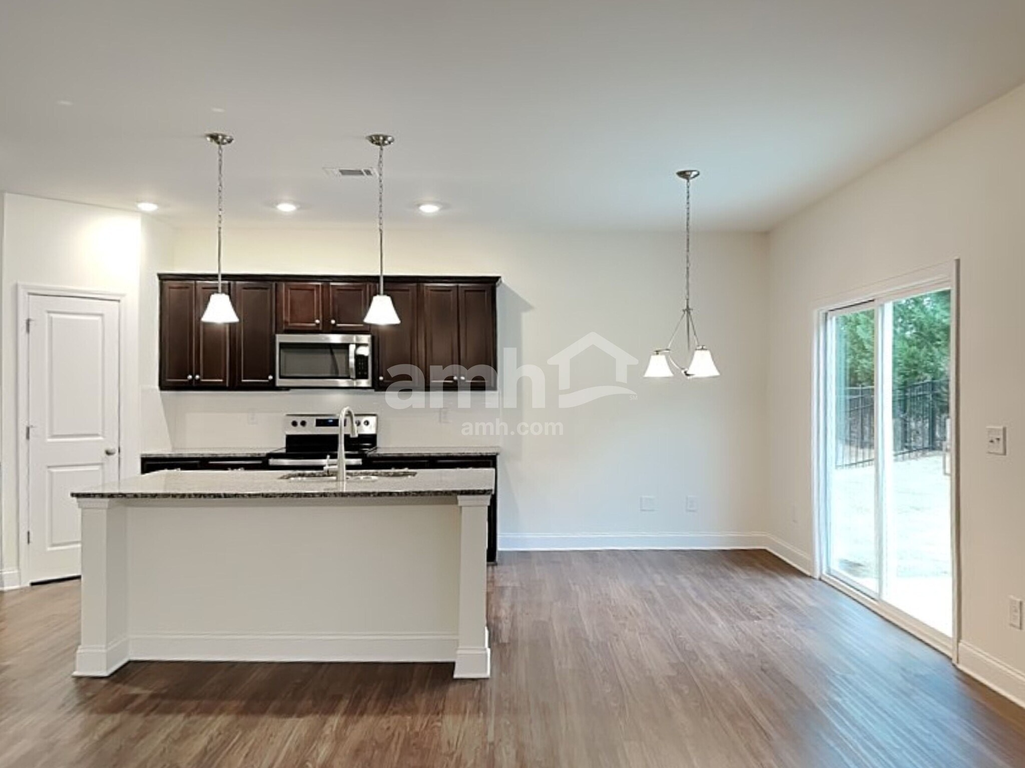 Building Photo - 5020 Hudson Vly Dr