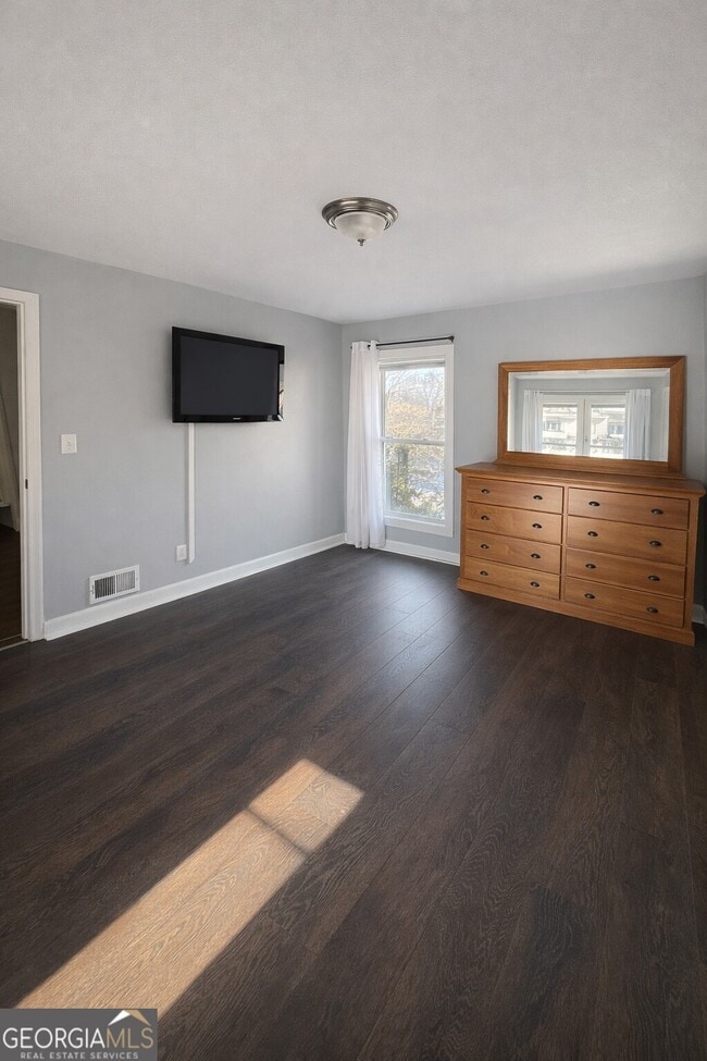 Building Photo - 5205 Heather Ln