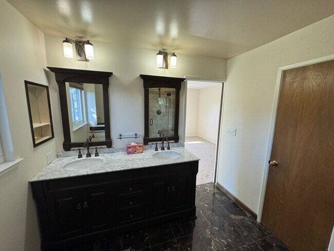 Building Photo - Beautifully Updated 3-Bedroom Home – First...