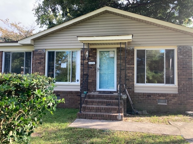 3 Bedroom 2 Full Bath Bungalow Minutes from Downtown Charleston with Charleston Harbor Views - 811 Minnie St