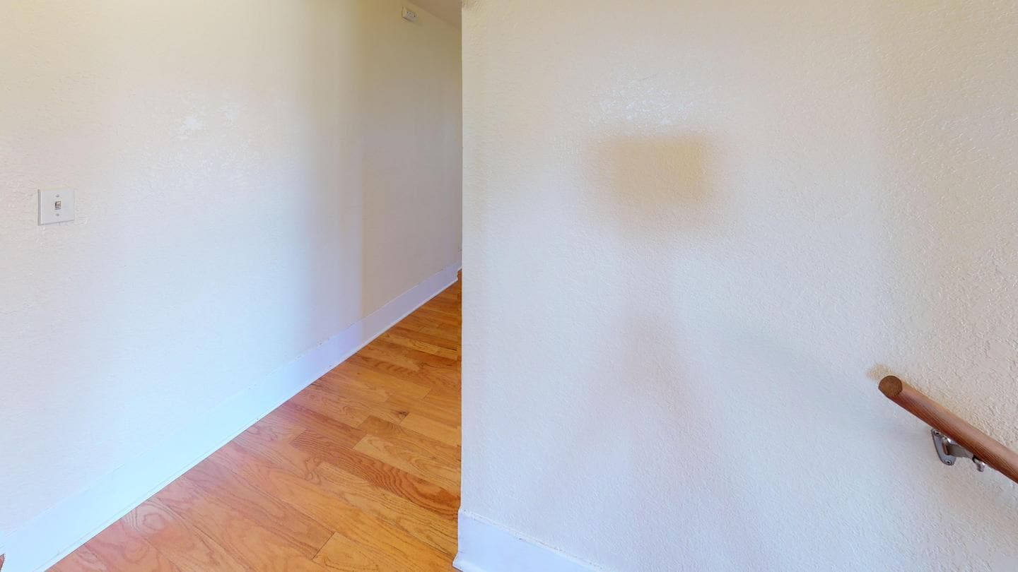 Building Photo - 2807 18th Ave S