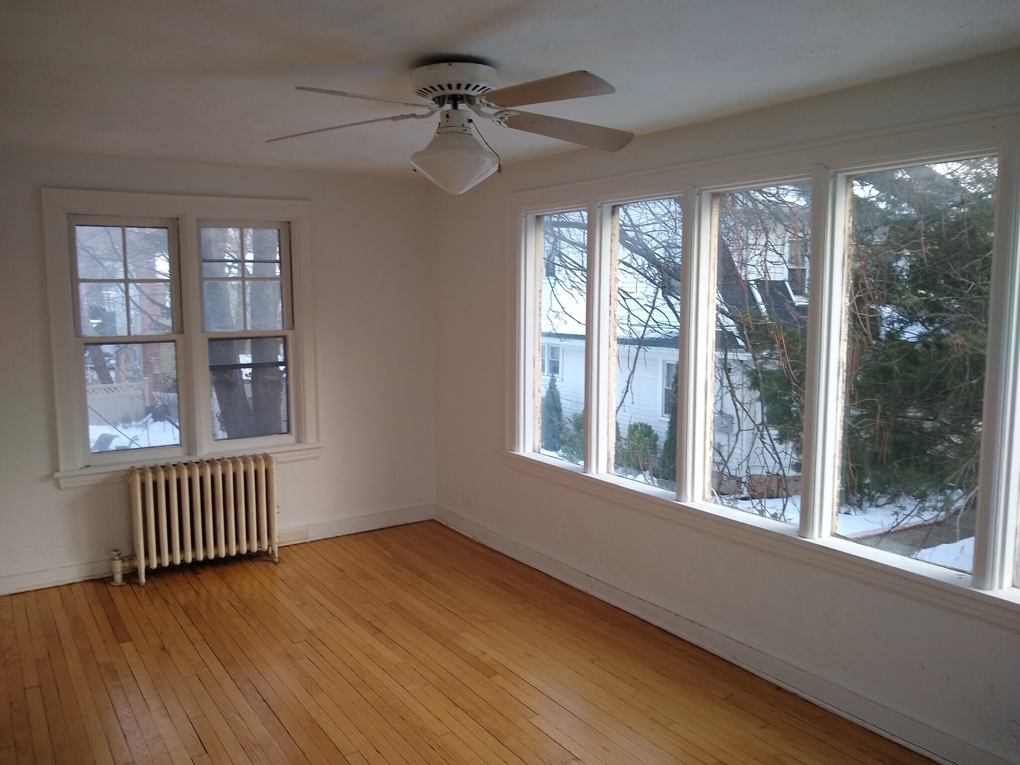 Building Photo - 310 Sixth Ave