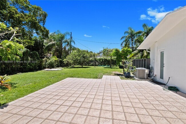 Building Photo - 7550 SW 127th St
