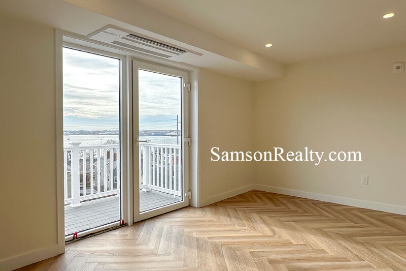 Building Photo - 381 Wickenden St