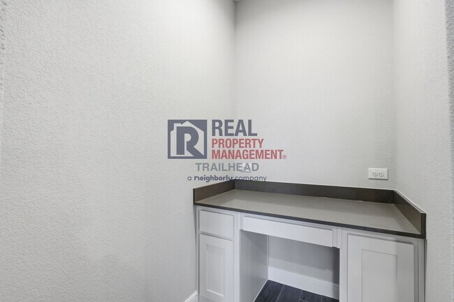 Building Photo - Thoughtfully Arranged Single-Story Home with Open Living