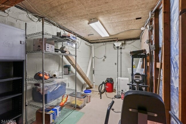 Building Photo - 57 Ivanhoe Ter