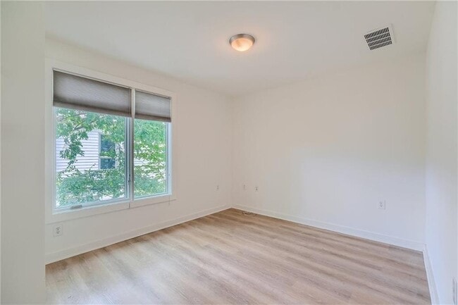 Building Photo - 1273 Eames Green NW