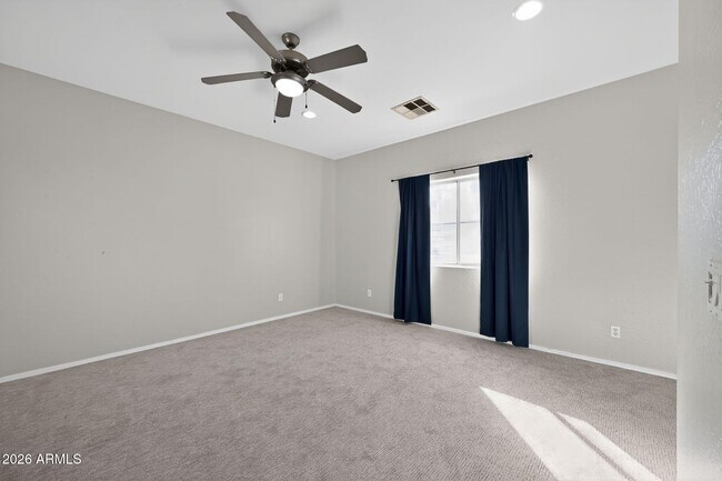 Building Photo - 939 E Sourwood Dr