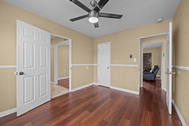 Building Photo - 6233-6235 Dorothy Drive