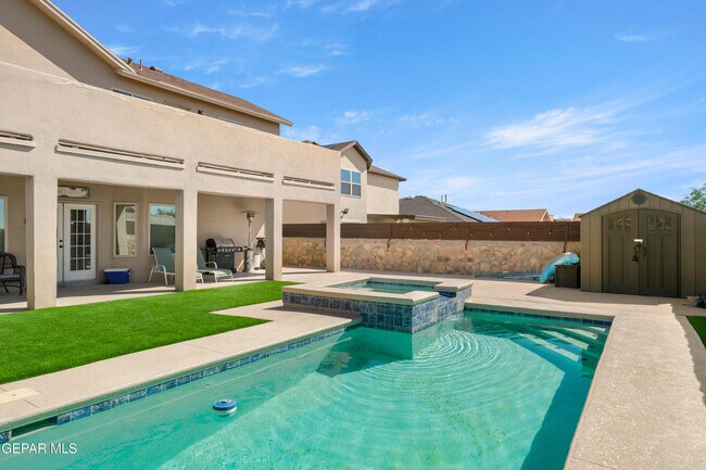 Building Photo - 13232 Emerald Isle St