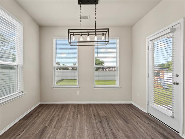 Building Photo - 8998 Delway Dr