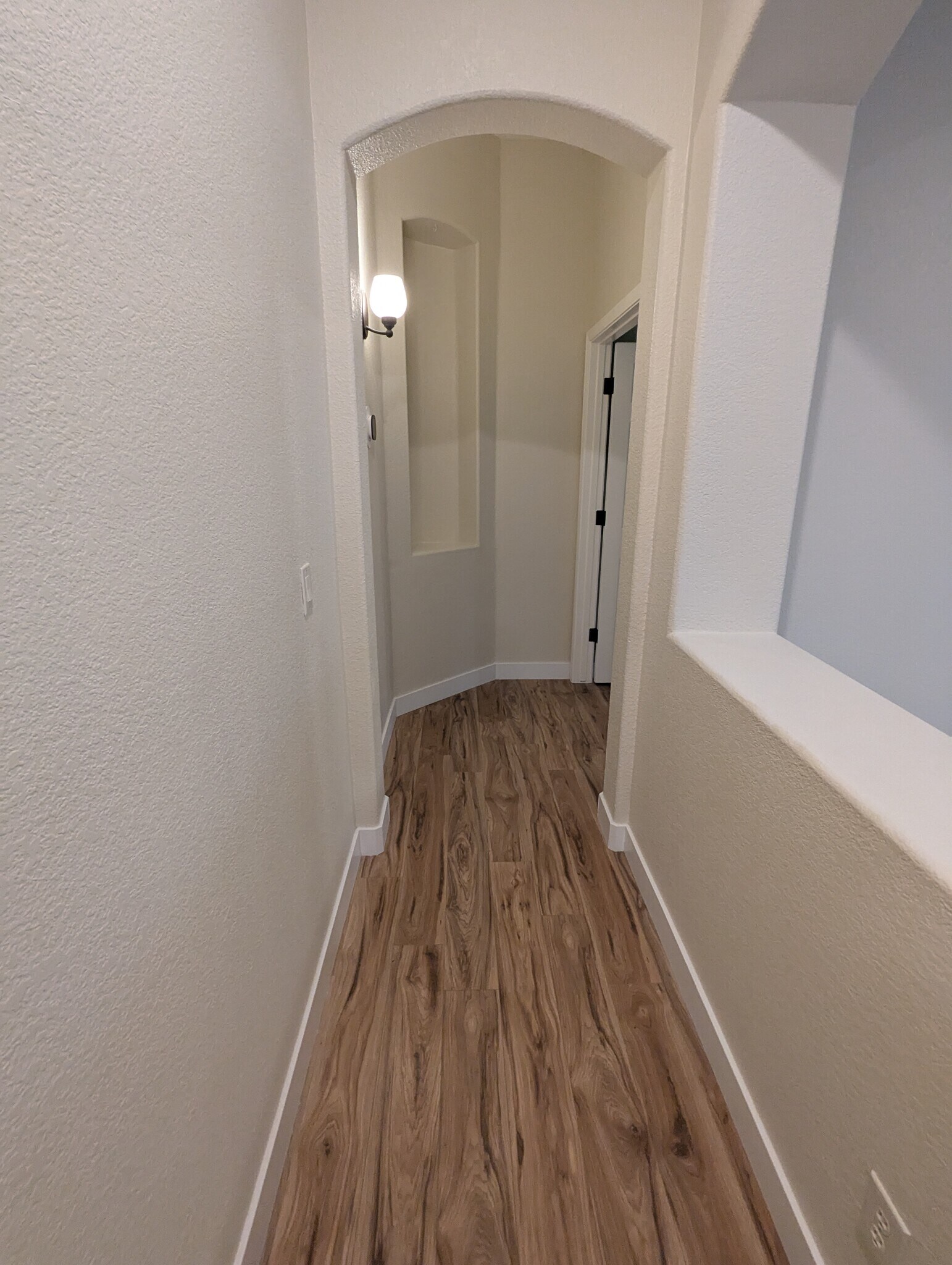 Building Photo - 267 E Smoke Tree Rd